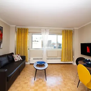 https://golden-castle.hotels-in-montreal.org
