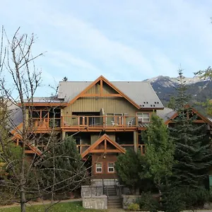 https://glaciers-reach-by-whistler-retreats.hotels-of-whistler.com