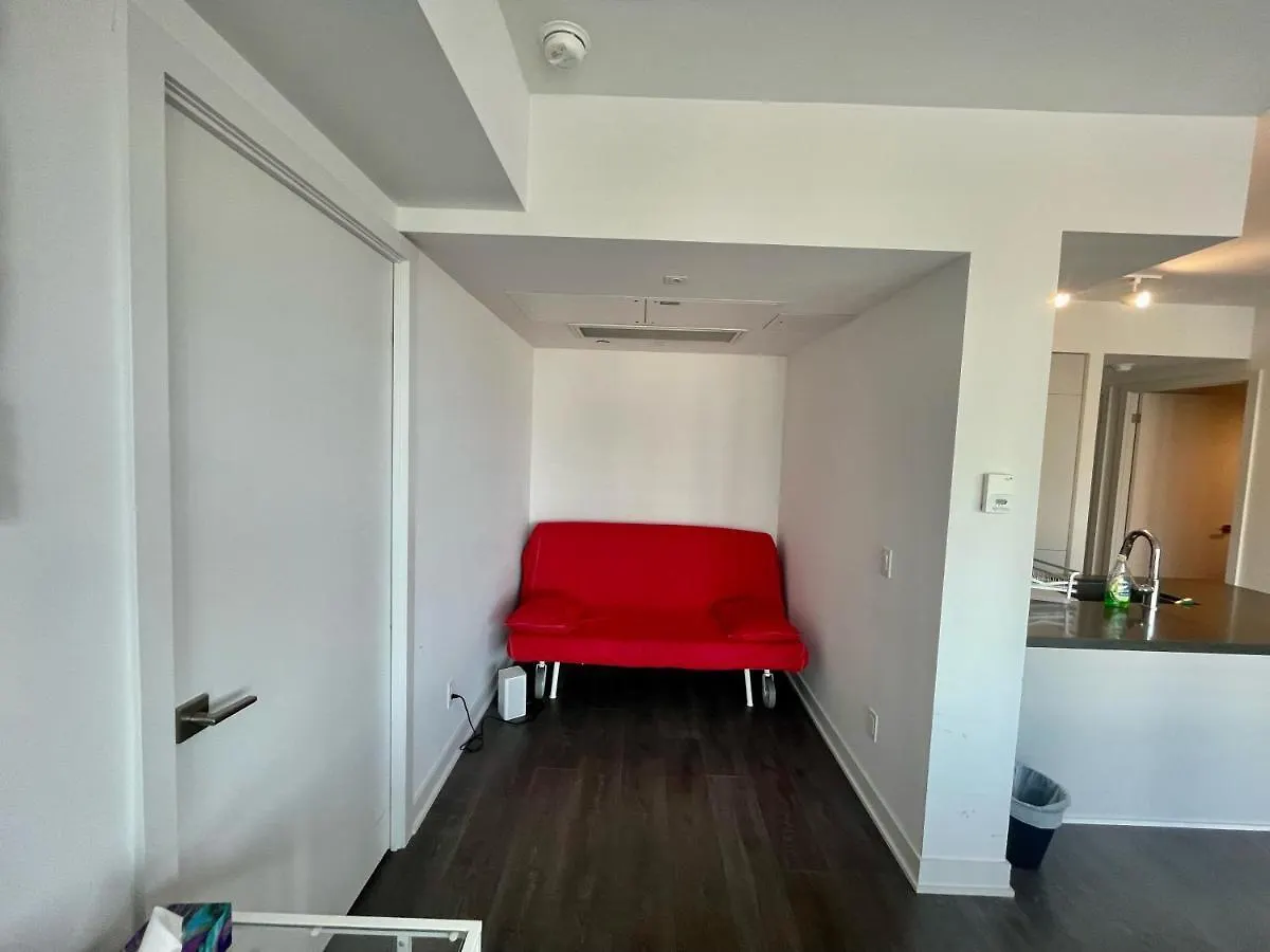Two Br Two Br Plus Study Yorkville Condo Toronto Canadá
