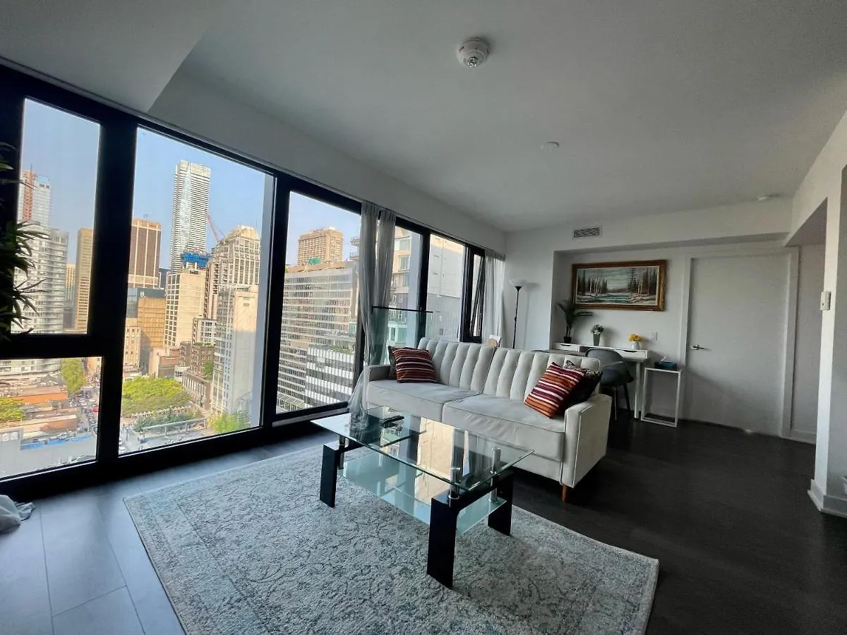 Apartamento Two Br Two Br Plus Study Yorkville Condo Toronto