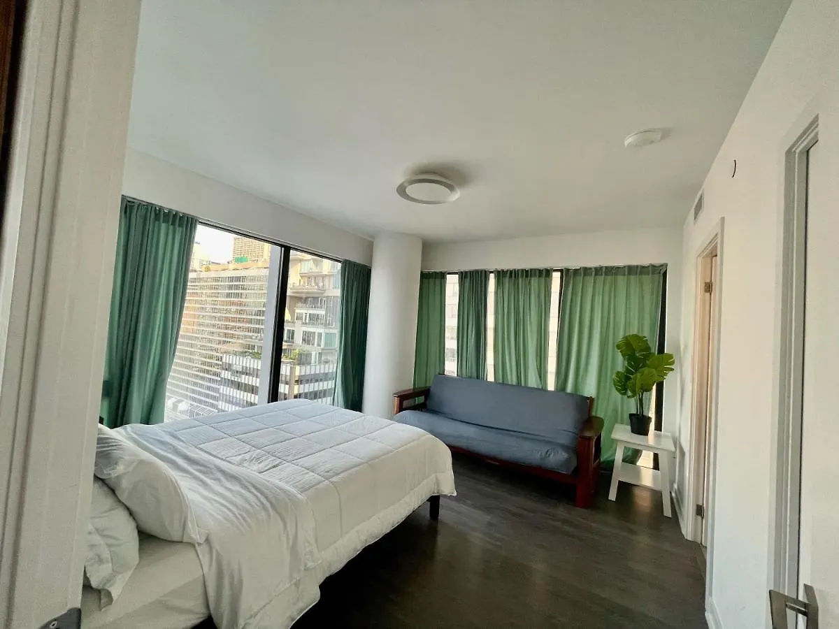 Two Br Two Br Plus Study Yorkville Condo Toronto 0*,