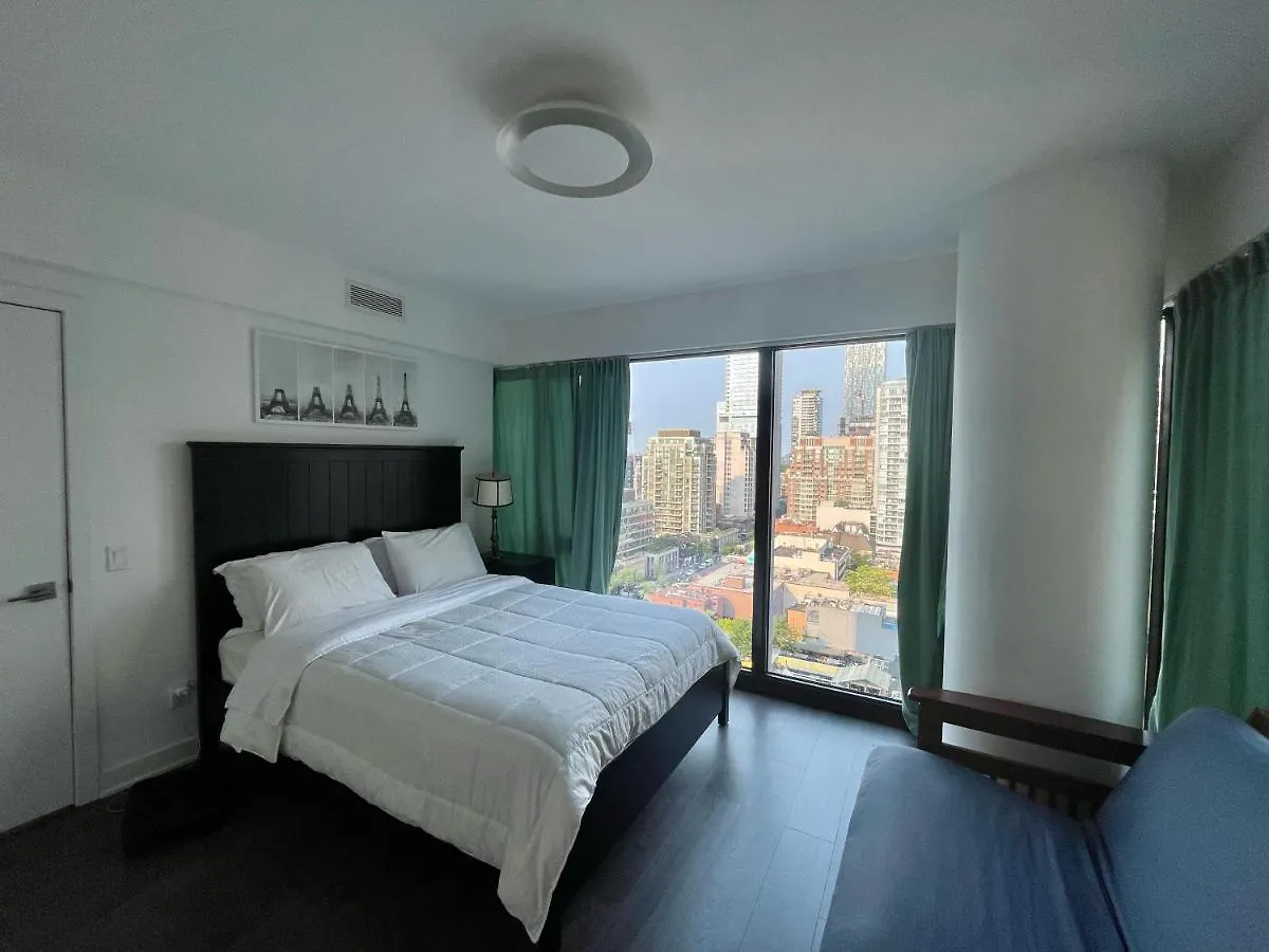 Apartamento Two Br Two Br Plus Study Yorkville Condo Toronto